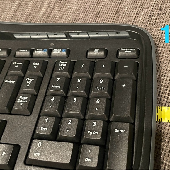 Logitech Wireless Computer Keyboard - Picture 7 of 7